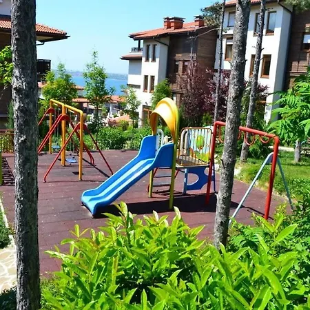 Lovely In Santa Marina, * Σωζόπολη